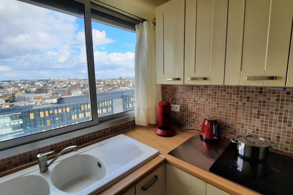 Appartement 2 Pieces Tres Lumineux Ла Гарен-Коломб Екстериор снимка