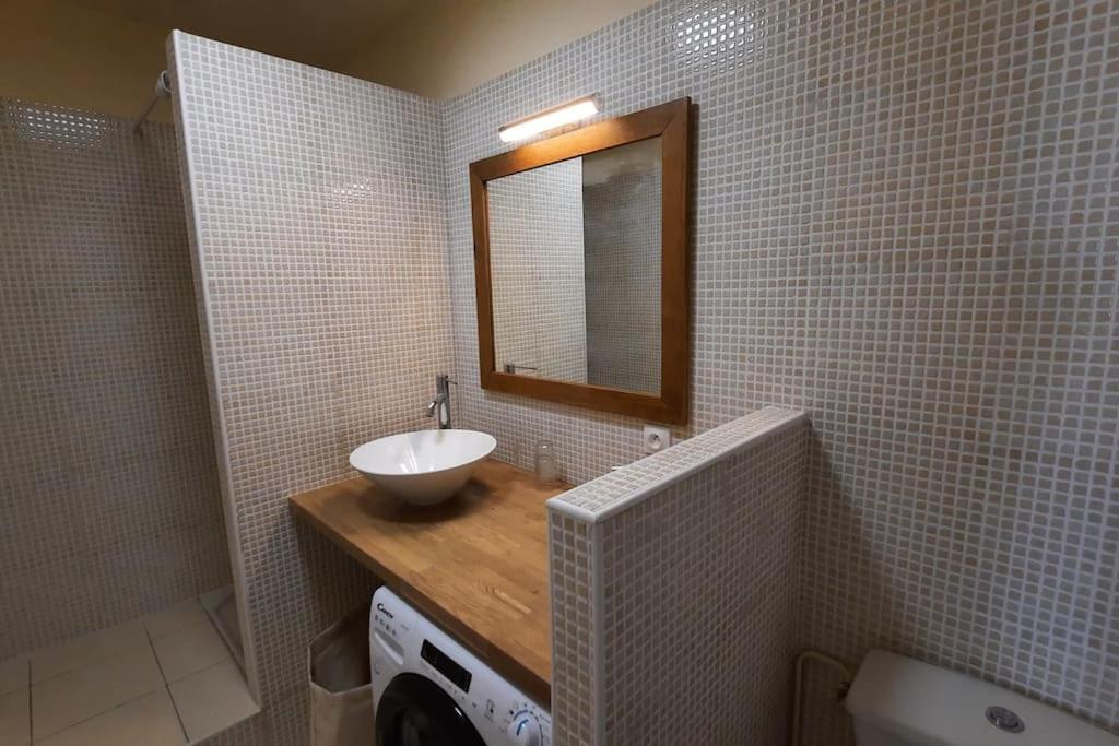 Appartement 2 Pieces Tres Lumineux Ла Гарен-Коломб Екстериор снимка